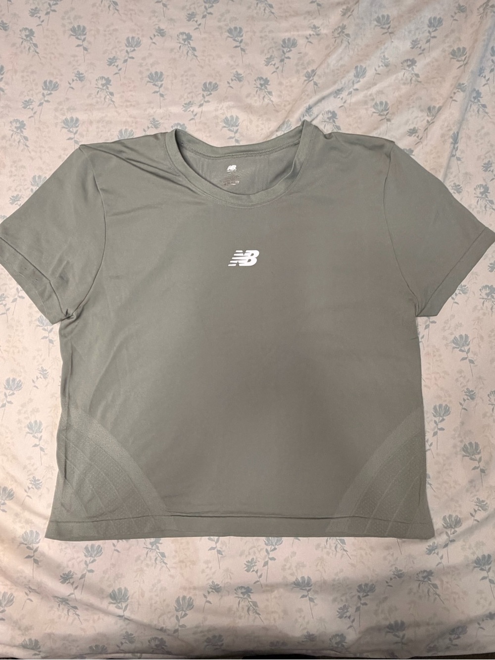 New Balance Women's Light Gray Short Sleeve Athletic Tee